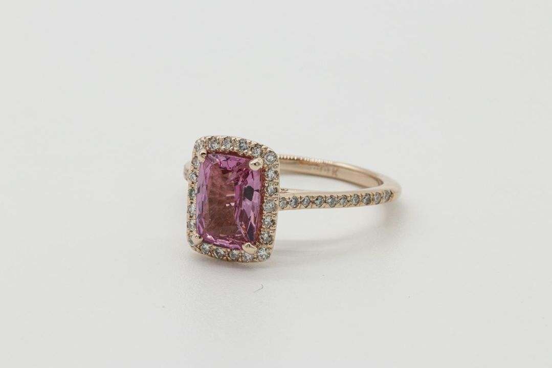 Anillo con zafiro azul